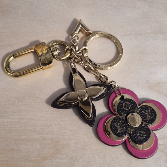 Louis Vuitton Blooming Flowers bag charm - Picture 1 of 5